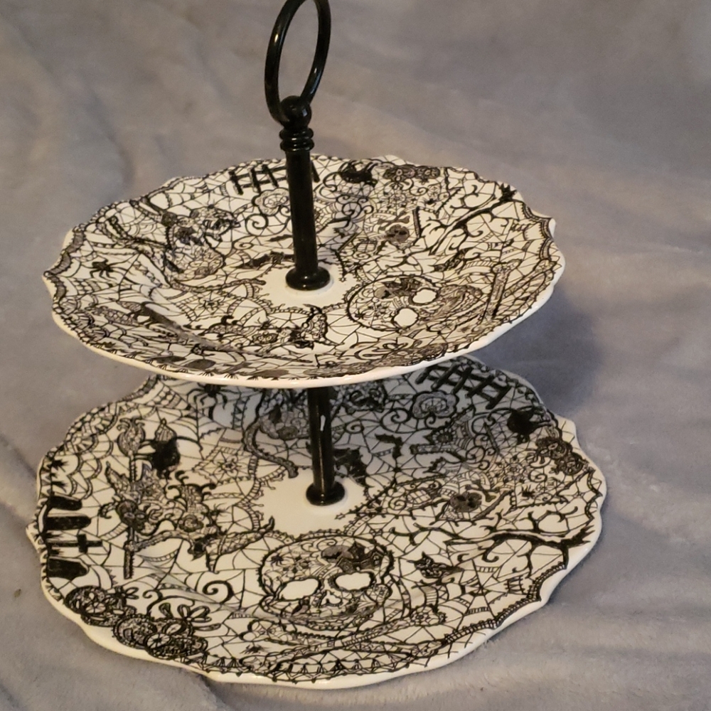 Halloween snack double dish